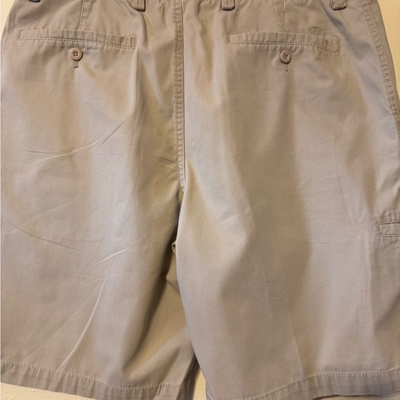 Dockers - Picture 5 of 6
